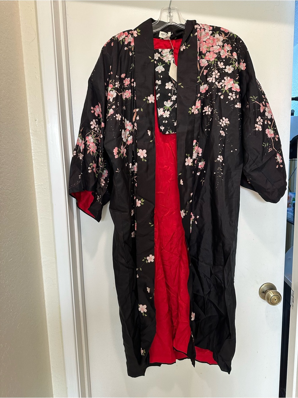 NWT Amita Black Floral Kimono with Red Lining 100% Silk Cherry Blossom Japanese